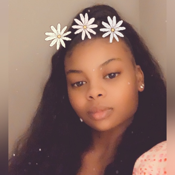 Meet your Posher, Cloie - Picture 1 of 1